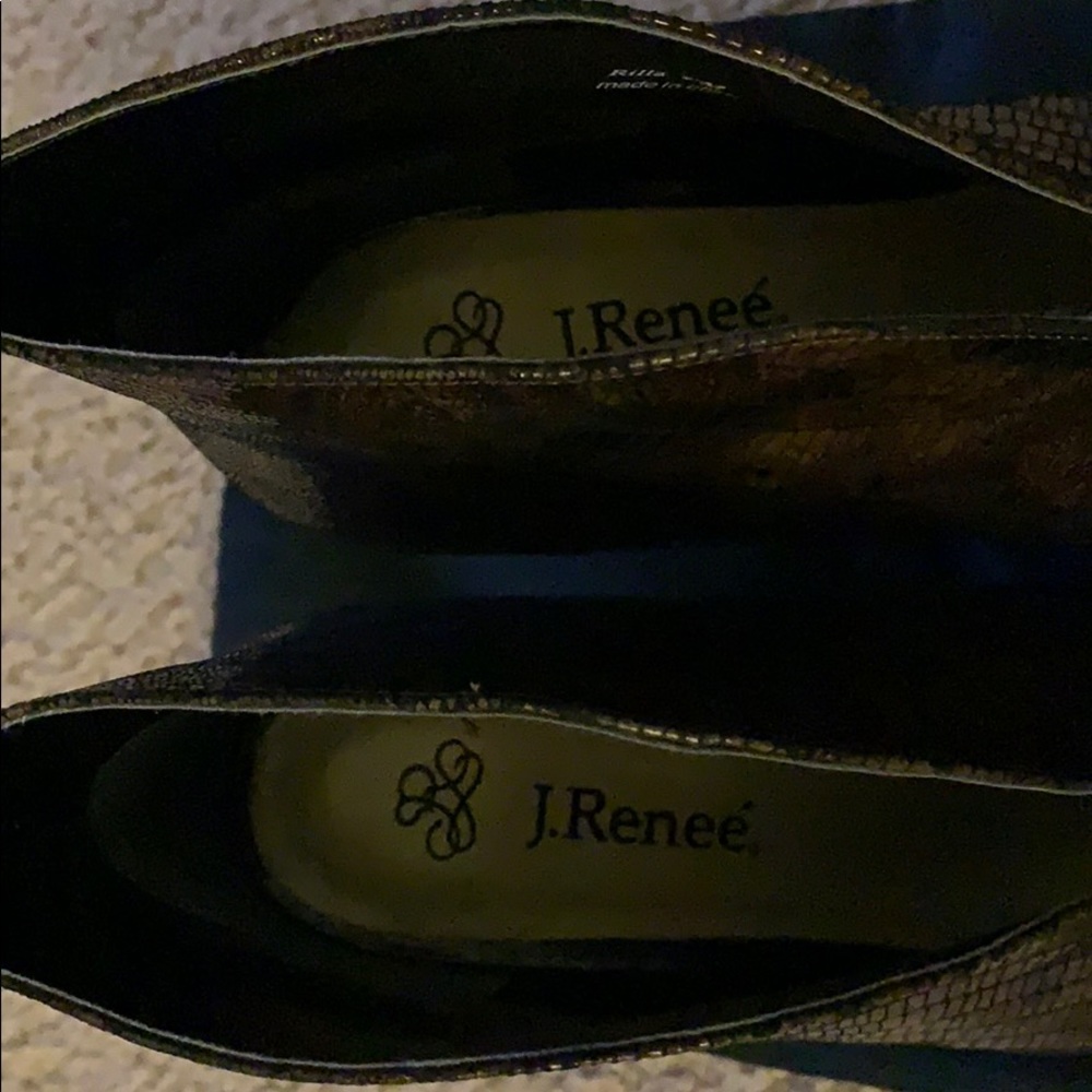 Shoes - Picture 2 of 6